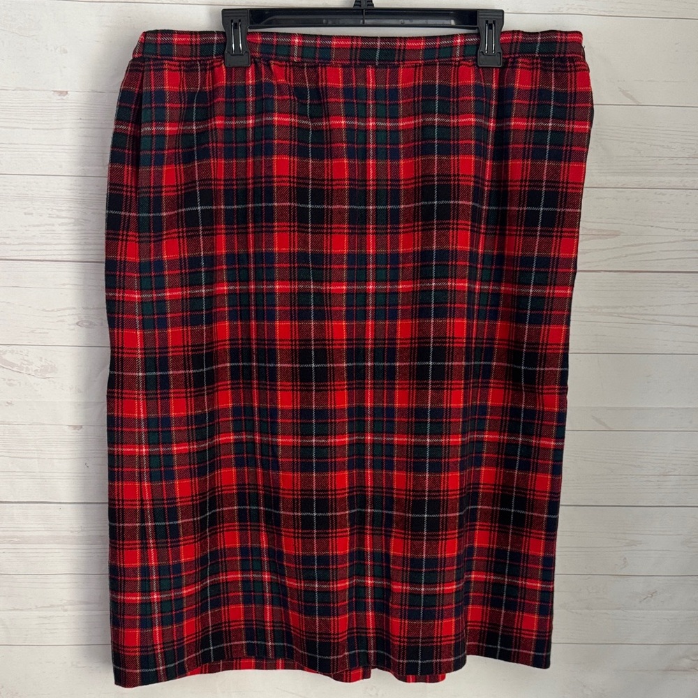 Pendleton Size 16 Vintage Red Macinnes Tartan Plaid A-Line Wool Skirt